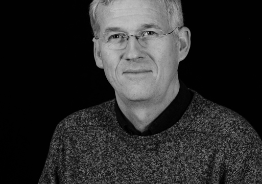 Portrettfoto i svart-hvitt