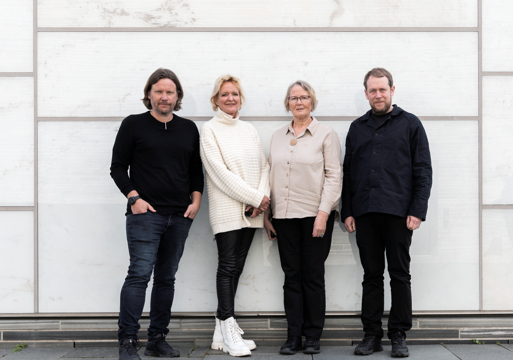 De fire medlemmene av juryen for Houens fonds diplom 2023: Jo Kjetil Nielsen, Kristin Jarmund, Sunniva Skålnes og Joakim Skajaa. Foto.