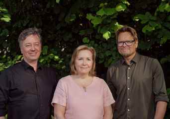 Geir Haaversen, grunnlegger og daglig leder i A-lab, konsernsjef Grethe Bergly i Multiconsult og grunnlegger Odd Klev i A-lab.