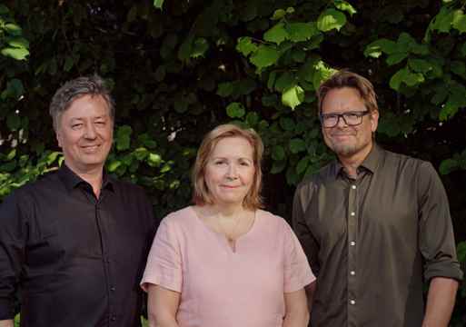 Geir Haaversen, grunnlegger og daglig leder i A-lab, konsernsjef Grethe Bergly i Multiconsult og grunnlegger Odd Klev i A-lab.