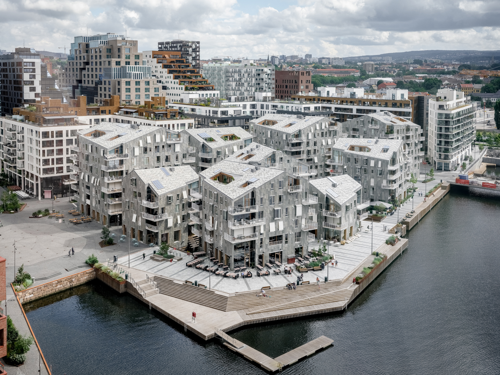 Vannkunsten boligområde i Bjørvika langs Oslofjorden. Foto.