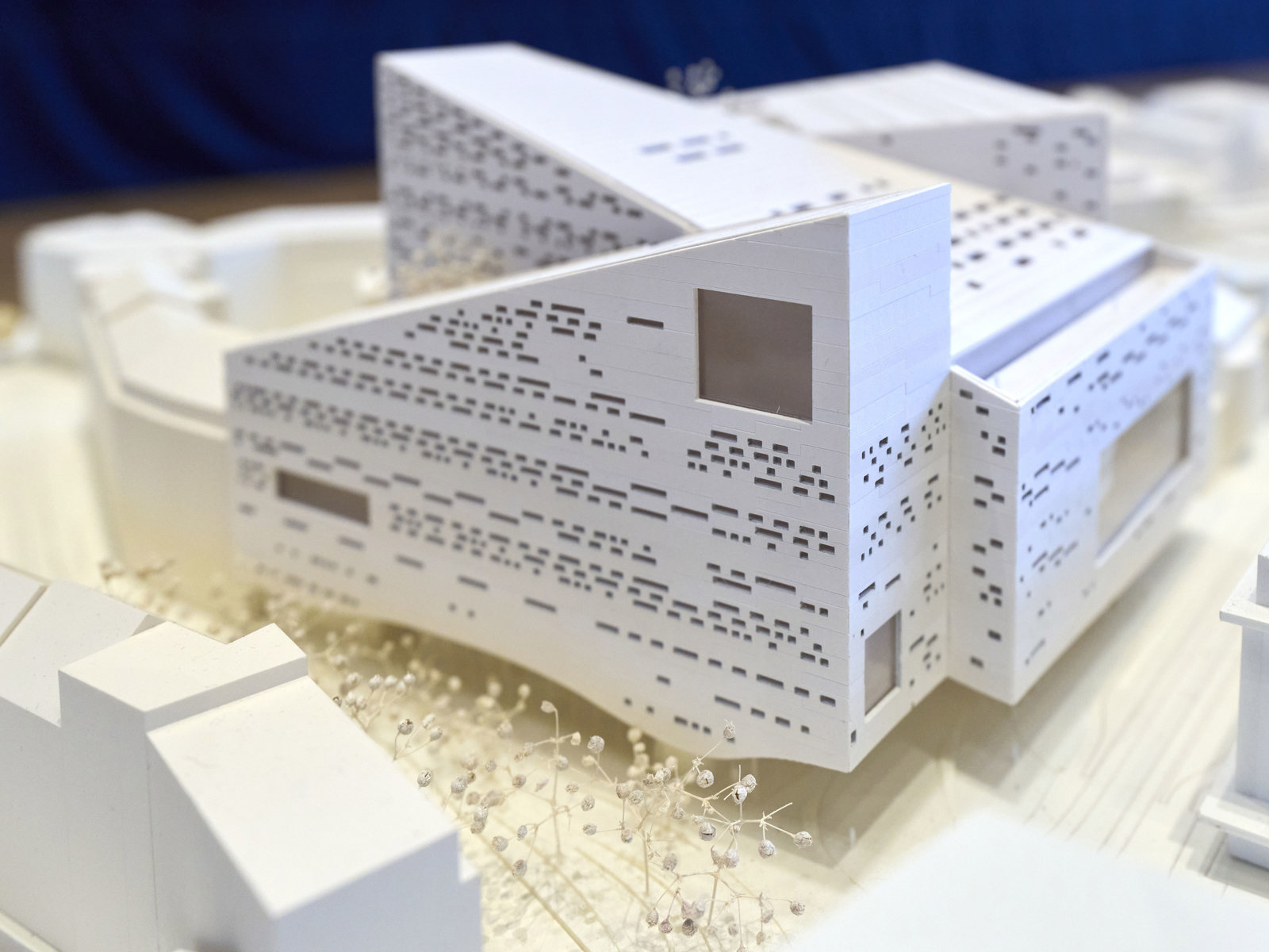 Oper am Rhein i Düsseldorf. Modell.