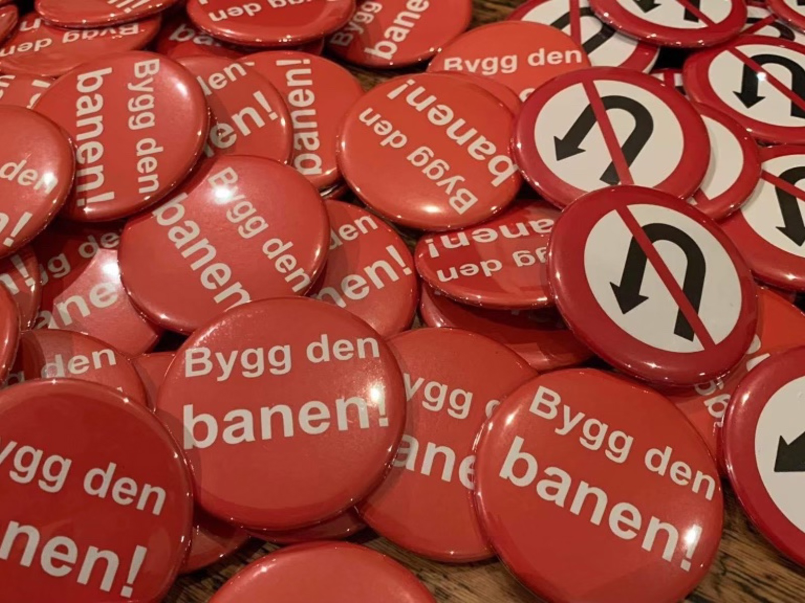 Bybanen Buttons. Foto.