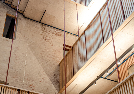 Bakgården i Pressens hus, tegnet av KIMA Arkitektur (ferdigstilt 2021)