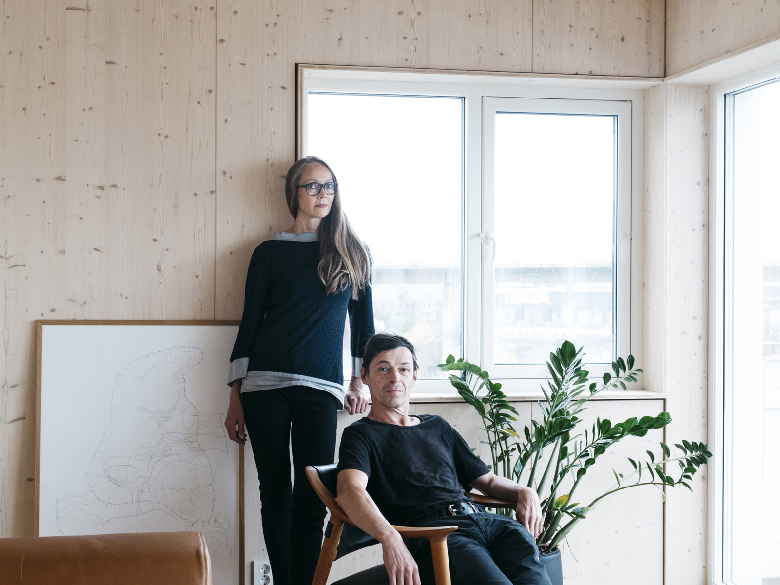 Arkitektene Siv Helene Stangeland og Reinhard Kropf i deres hjem