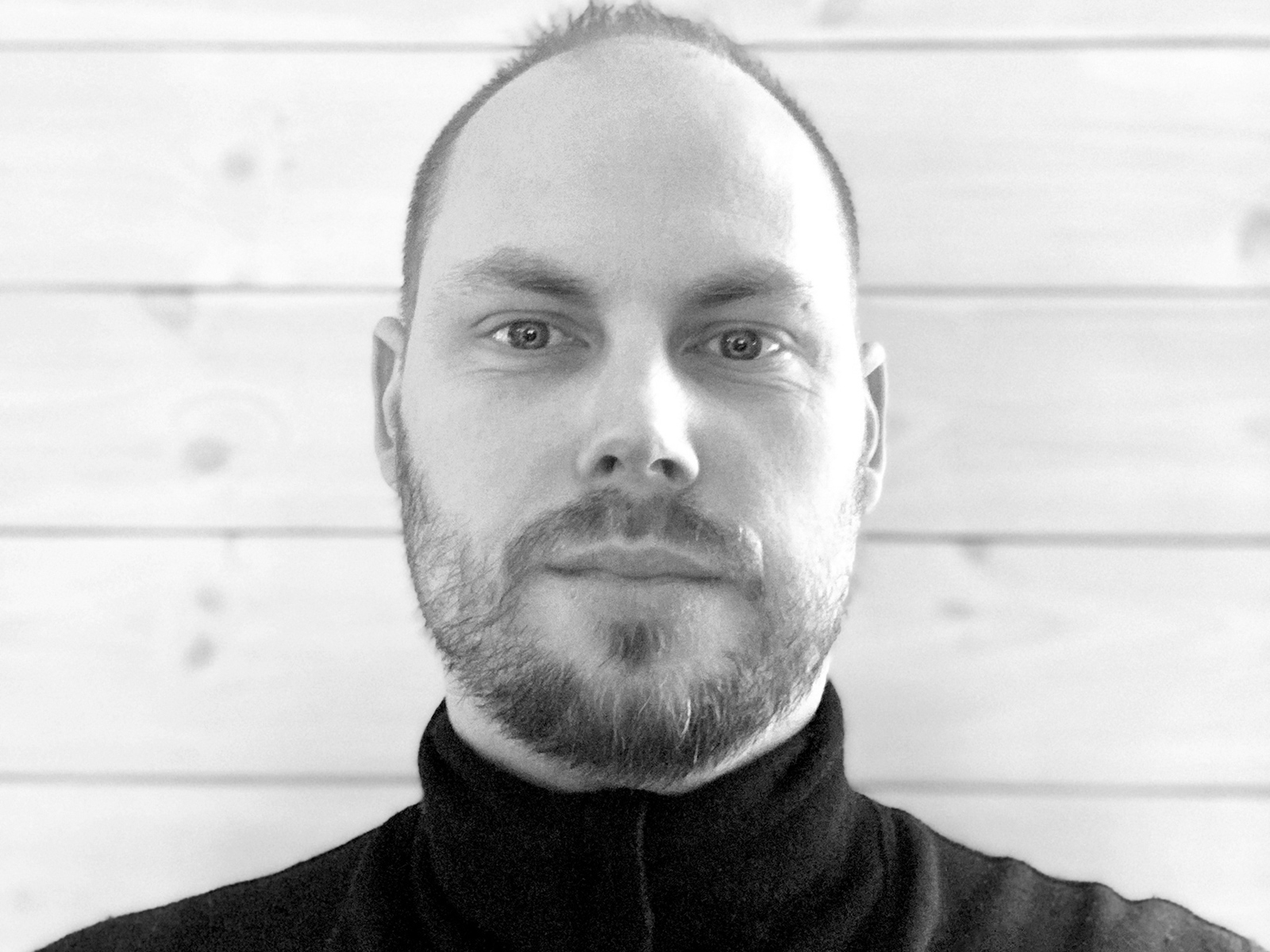 Portrettbilde av Ørjan Nyheim i svart hvitt. Foto.