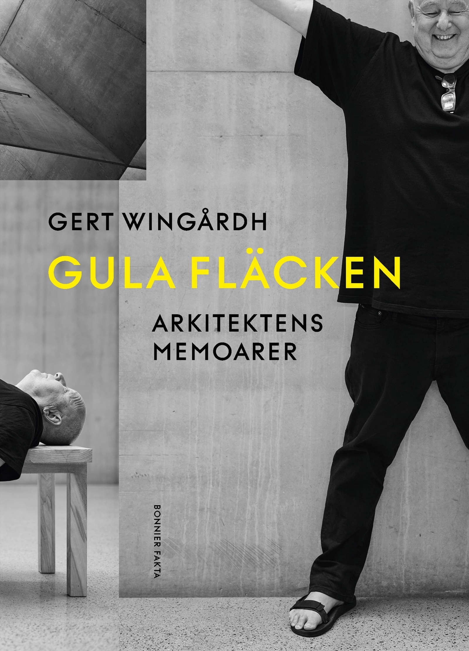 Forside på boken Gula fläcken. Svart hvitt foto og tekst. 