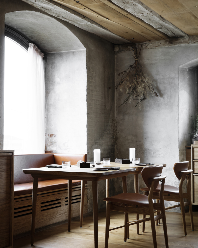 Interiør, restaurant, sittegruppe. vindu. Foto.