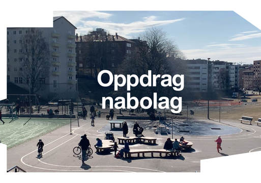 Plakat for Oslo arkitektur triennale der tittelen Oppdrag nabolag står over et bilde av offentlig byrom. Foto + tekst.
