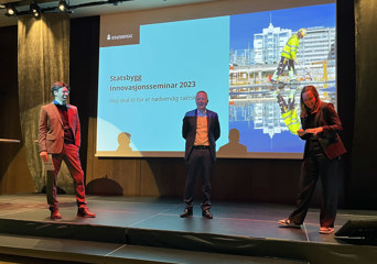  Anders Fylling, Harald V. Nikolaisen og Cathrine Mørch fra Statsbygg under Statsbyggs innovasjonsdag på Nasjonalmuseet i mars 2023. Foto.