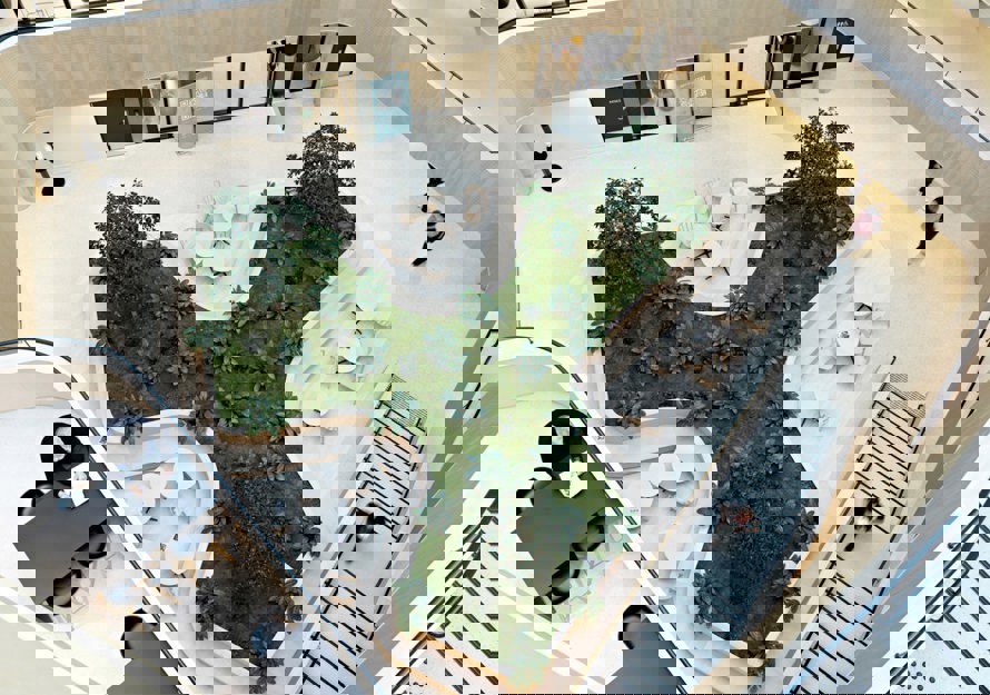 Interiør i bygningen K2 på Campus Kronstad ved Høgskulen på Vestlandet. Foto.