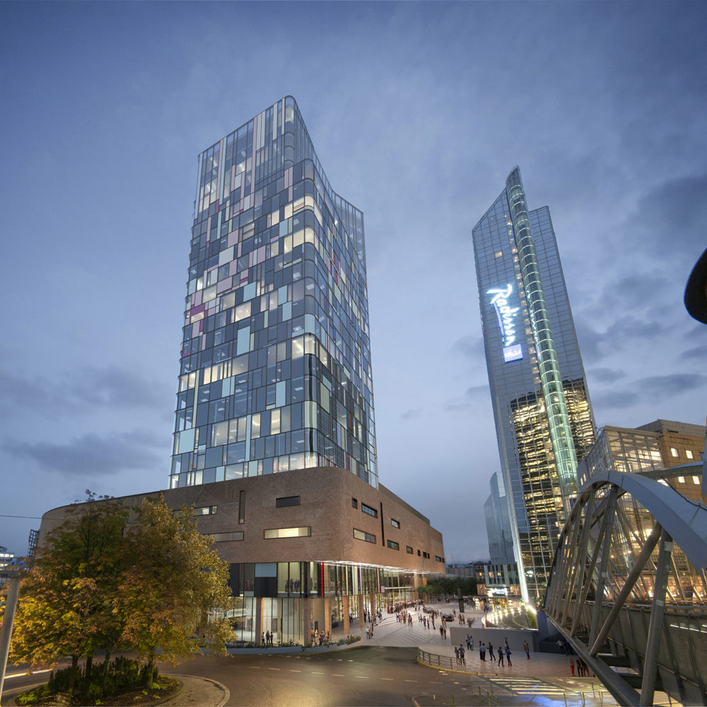 Nye Oslo Spektrum sett fra gangbroen til Oslo S