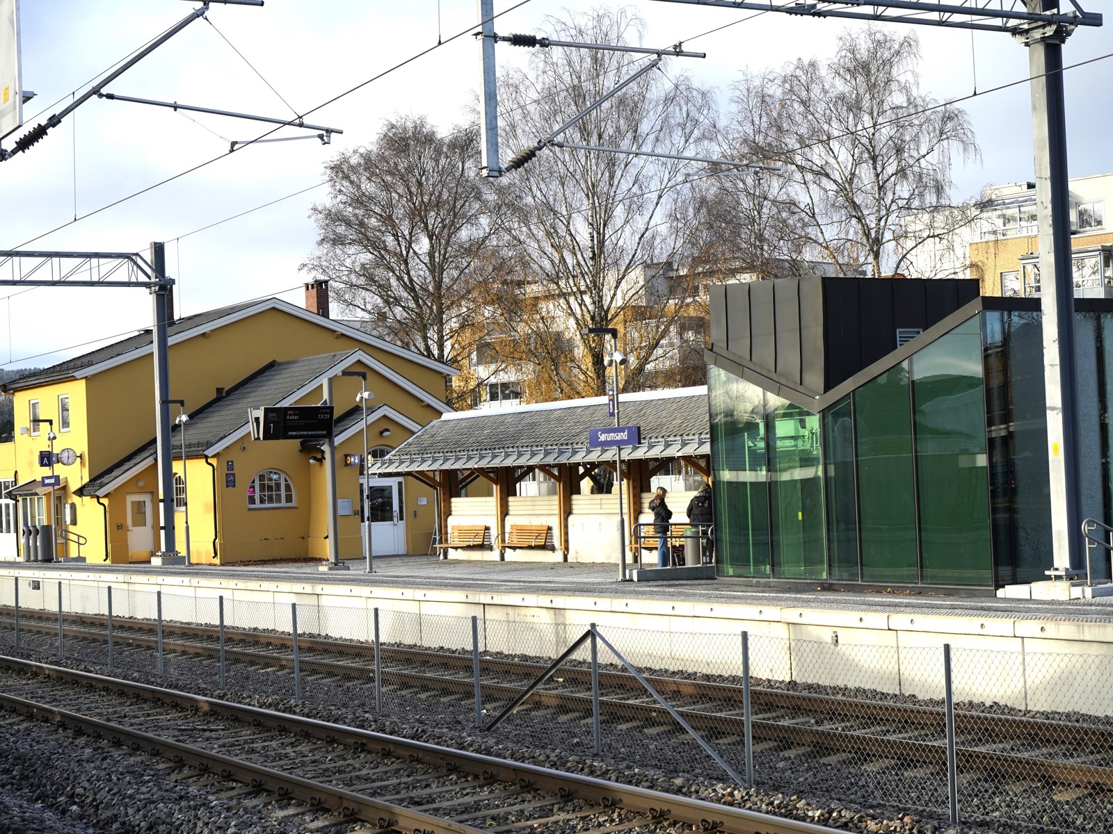 Foto av Sørumsand stasjon.