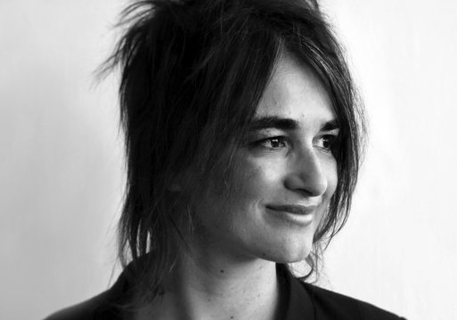 Portrett foto i svart hvitt av Ana Epifanio.