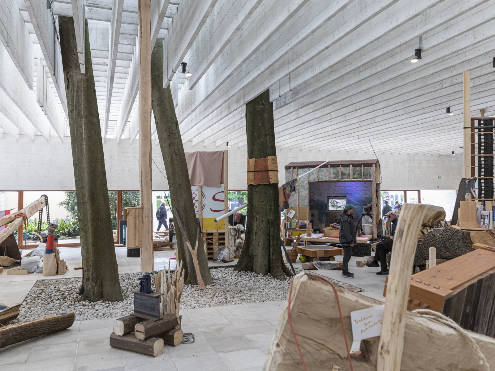 Utstillingen Girjegumpi i den nordiske paviljongen i Venezia-biennalen 2023. Foto.