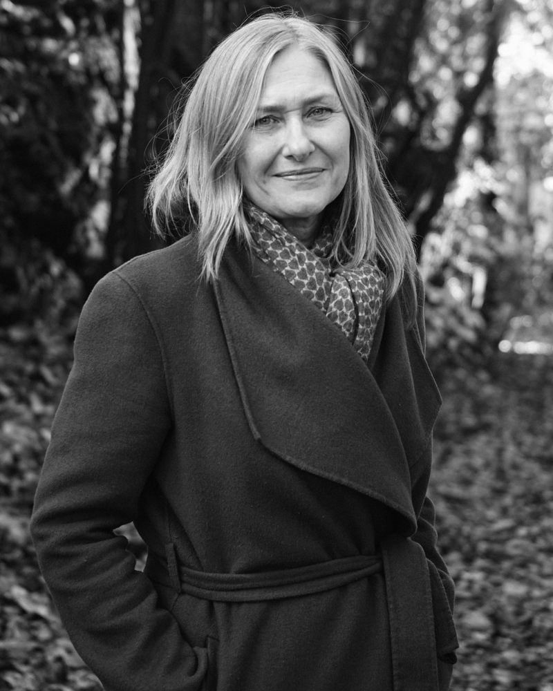 Portrett foto av Anita Veiseth i svart hvitt. 