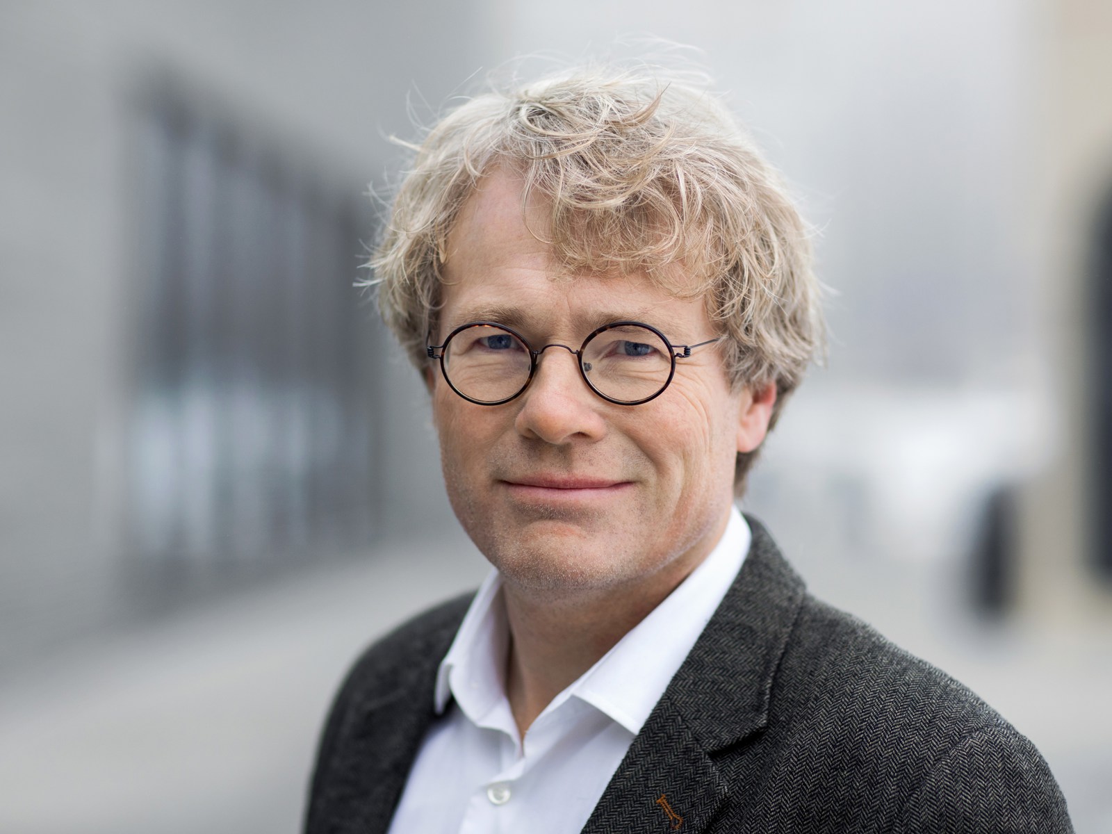 Portrettfoto av Steinar Skjerdingstad, leder av Arkitektbedriftene.