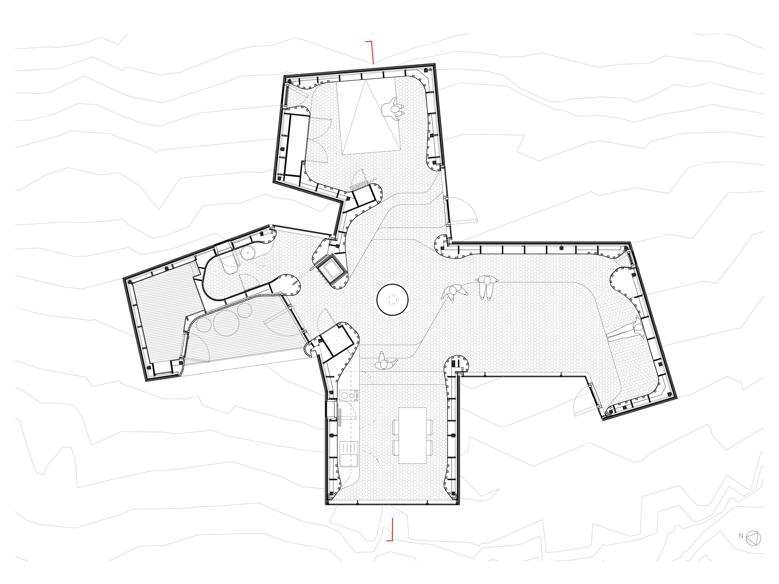Første etasje plan av hytte med kote landskap rundt. Arkitekt tegning.
