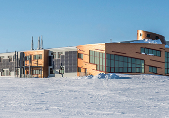 Bilde av The Canadian High Arctic Research Station (CHARS) i Iqaluktutaq (Cambridge Bay), Nunavut, Canada.