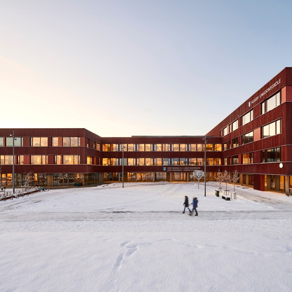Huseby Skole. Foto.