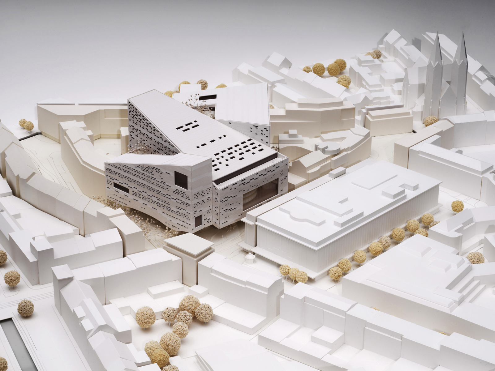 Oper am Rhein i Düsseldorf. Modell.