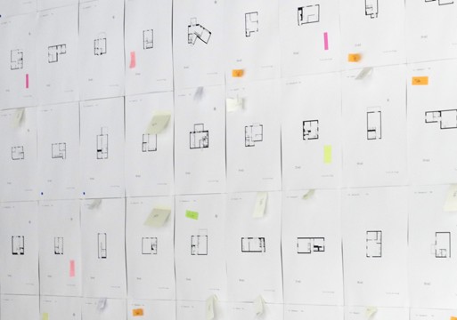 Foreningen Ny Boligplan avholder nå kurs på Arkitekthøgskolen i Oslo, hvor studentene gjennomfører boligundersøkelser av små boliger i Oslo.