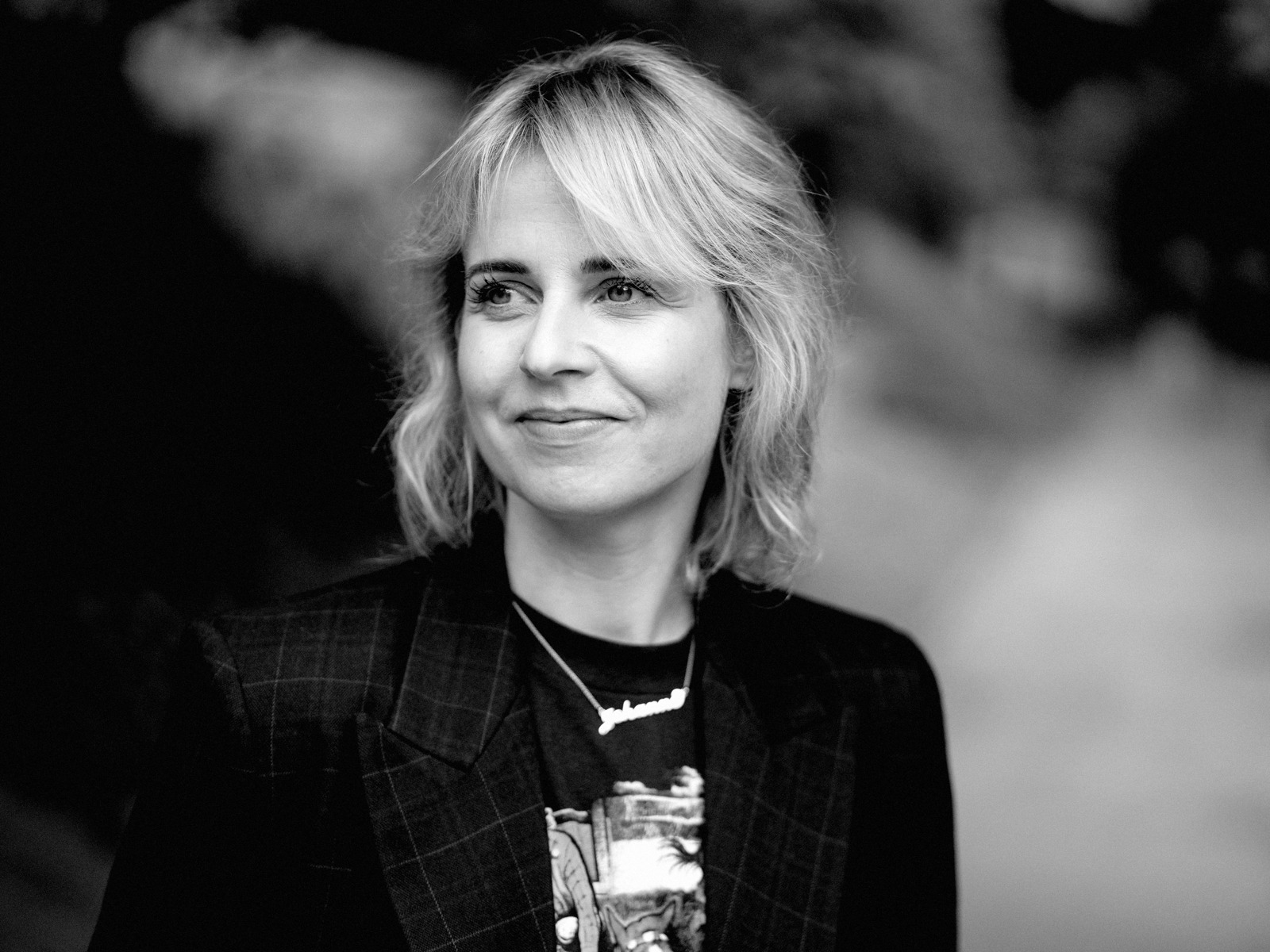 Portrett foto i svart hvitt av Johanne Borthne.