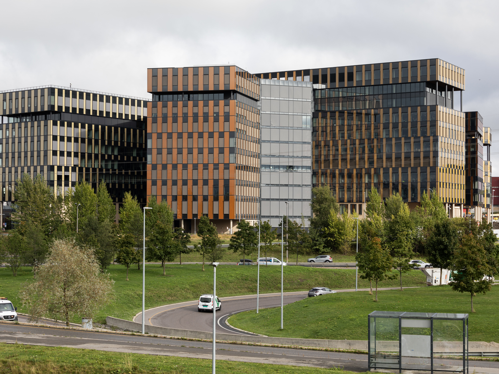 Foto av construction city, blokker samlet i et bygningskompleks.