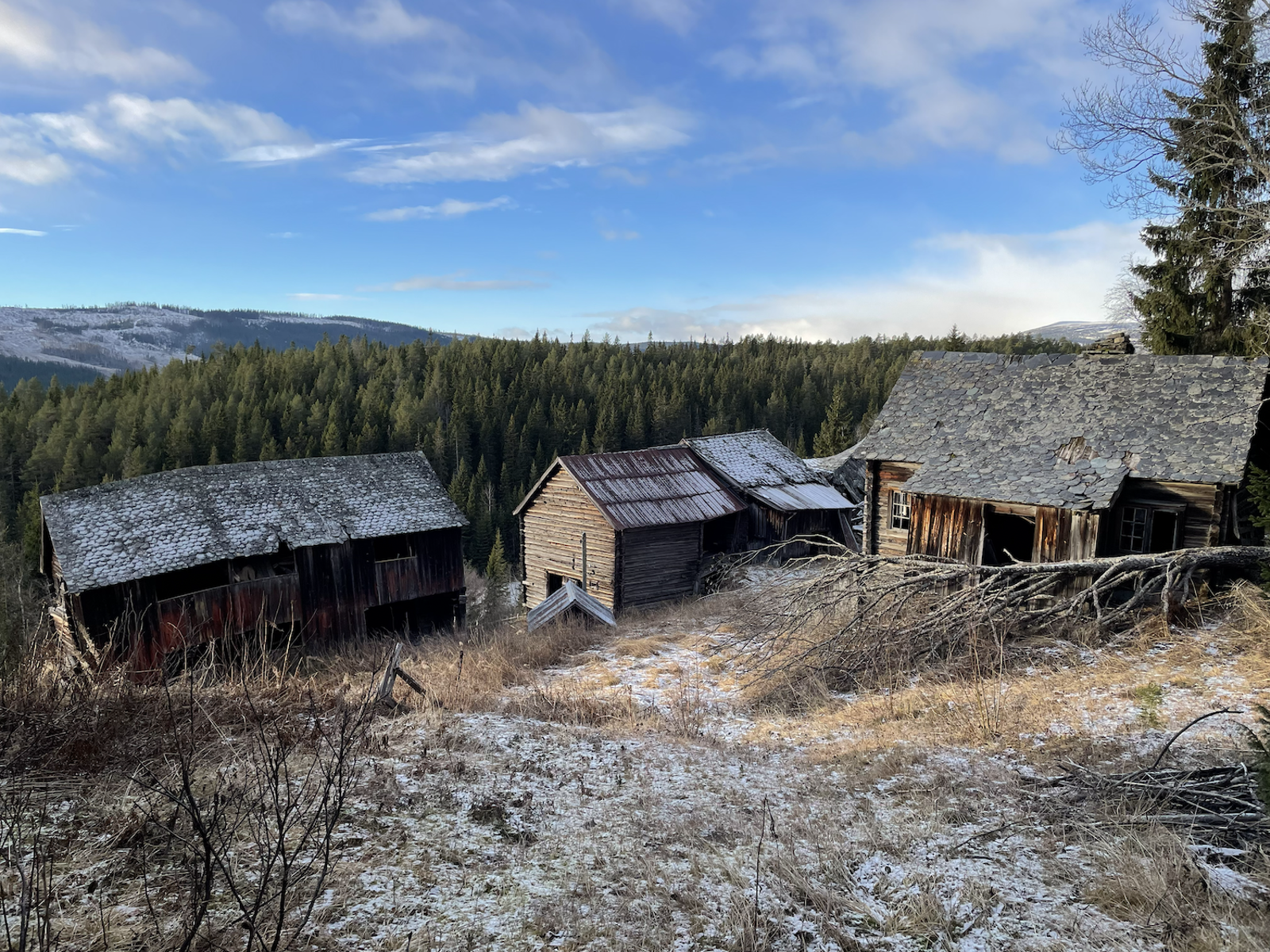 Forfallent Gardsbruk